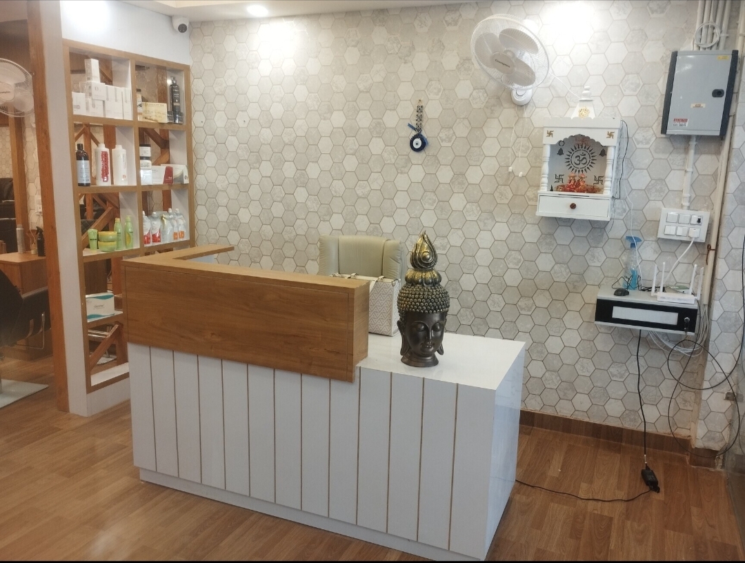 Reception desk